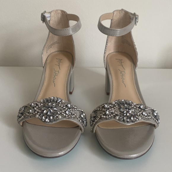 Betsey Johnson Mel Bejeweled Ankle Strap Block Heel Sandals in Silver Size 6 NEW - Picture 4 of 14